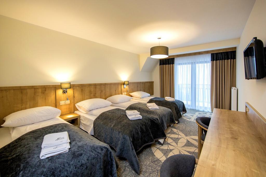 Grand Stasinda Bal Sylwestrowy Animacje Impreza Integracyjna Dwa Posilki Bogaty Bufet Baseny Kregielnia Grota Sauny Squash Silownia Place Zabaw Widoki 1000Mnpm Bukowina Tatrzańska Extérieur photo